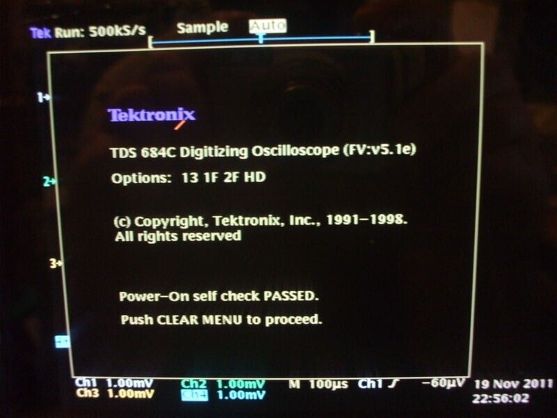 Tektronix TDS684C Digital Realtime Oscilloscope 1GHz 5GS/s 13 1F 2F HD Tektronix TDS684C Digital Realtime Oscilloscope 1GHz 5GS/s 13 1F 2F HD